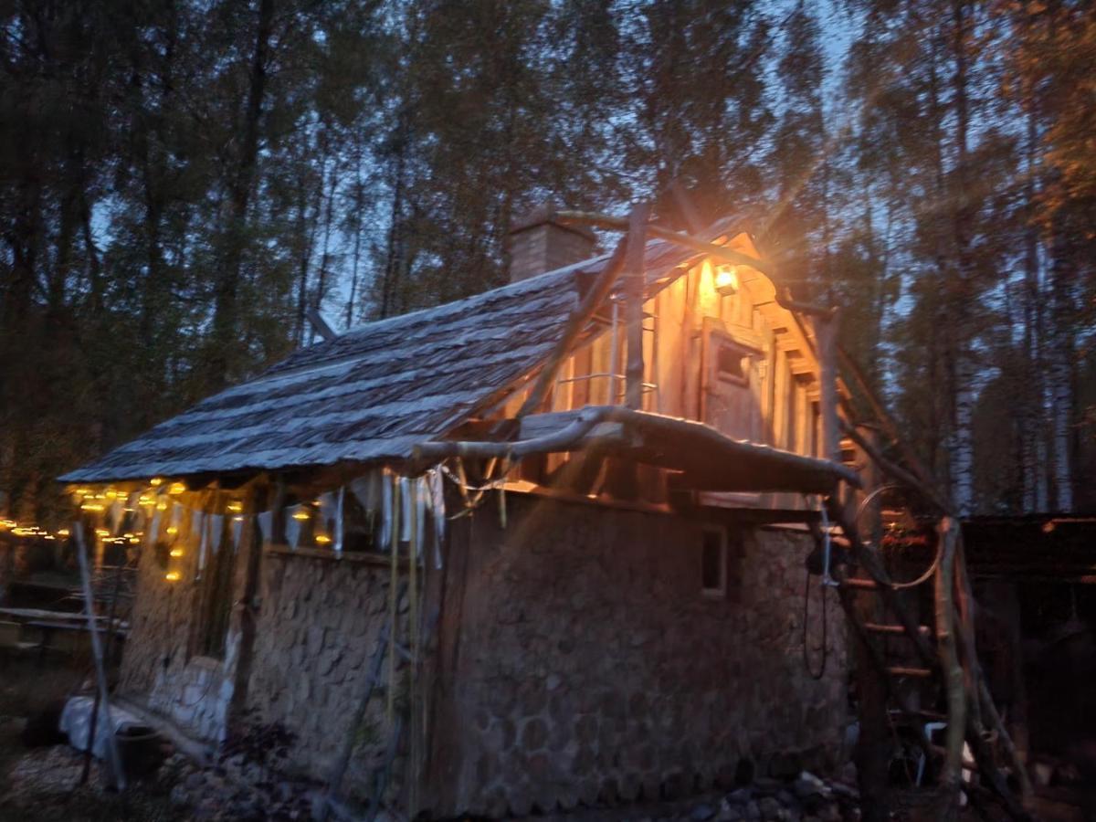 Baltas Raganinas Pirts Villa Sabile Exteriör bild