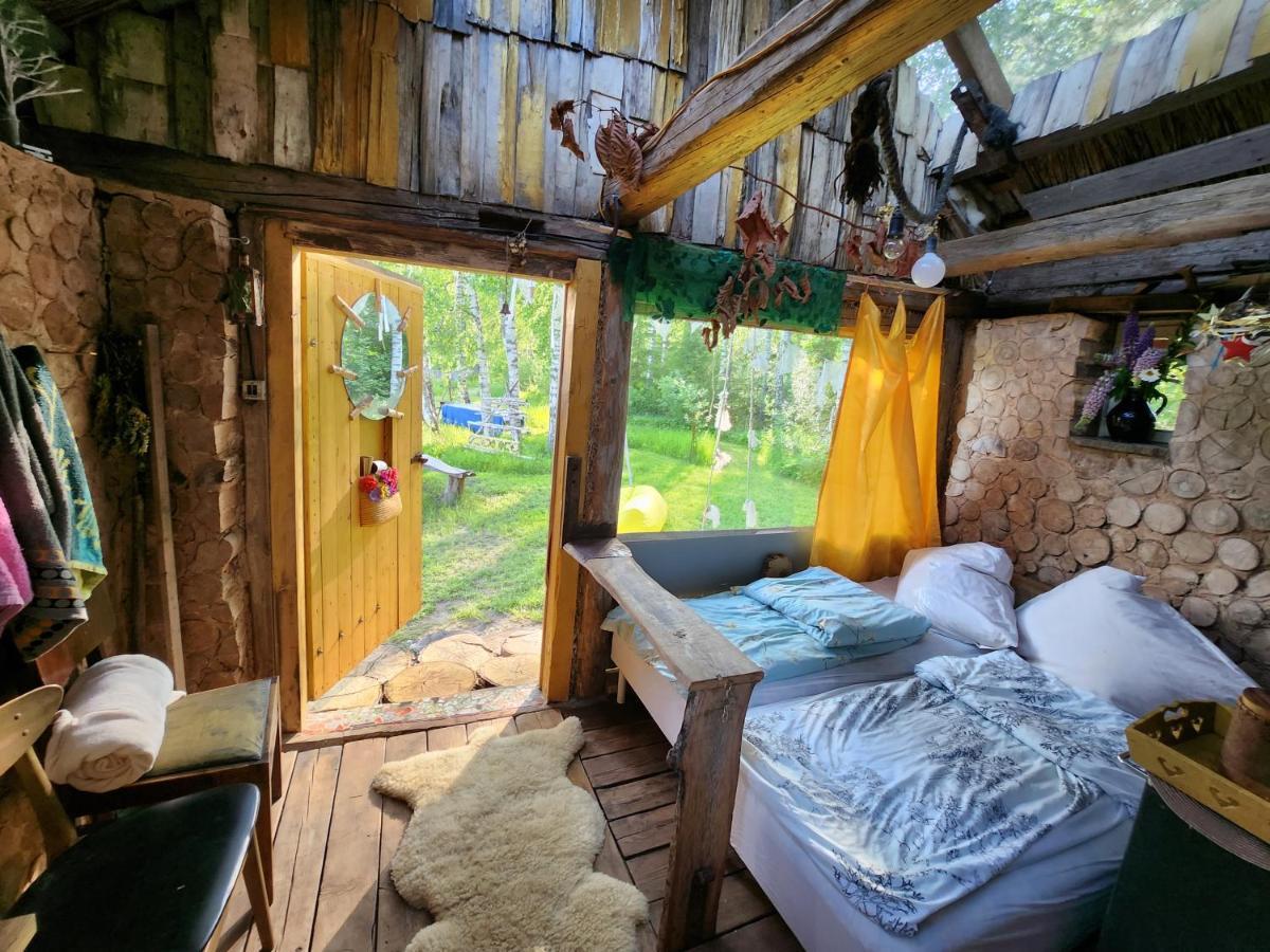 Baltas Raganinas Pirts Villa Sabile Exteriör bild